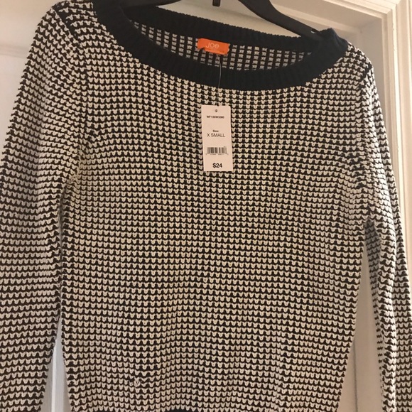 Black and White Pullover Sweater - Picture 8 of 11